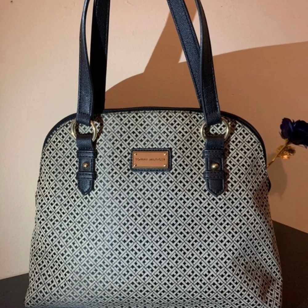 Tommy Hilfiger purse
